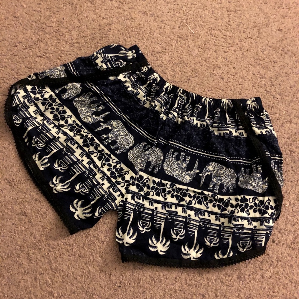 Blue Shorts with Pattern and Thigh Slip